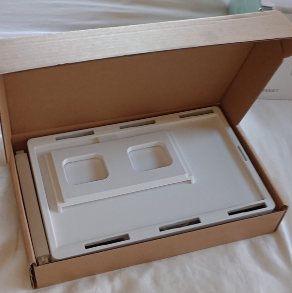 Thermal Printer, Label Holder + Labels! - Picture 7 of 16